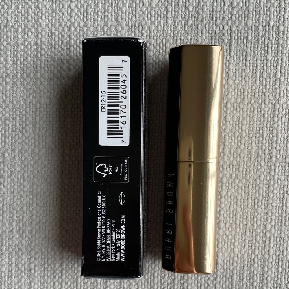 Bobbi Brown Luxe Hydrating Lipstick brownstone 114 - Picture 5 of 13